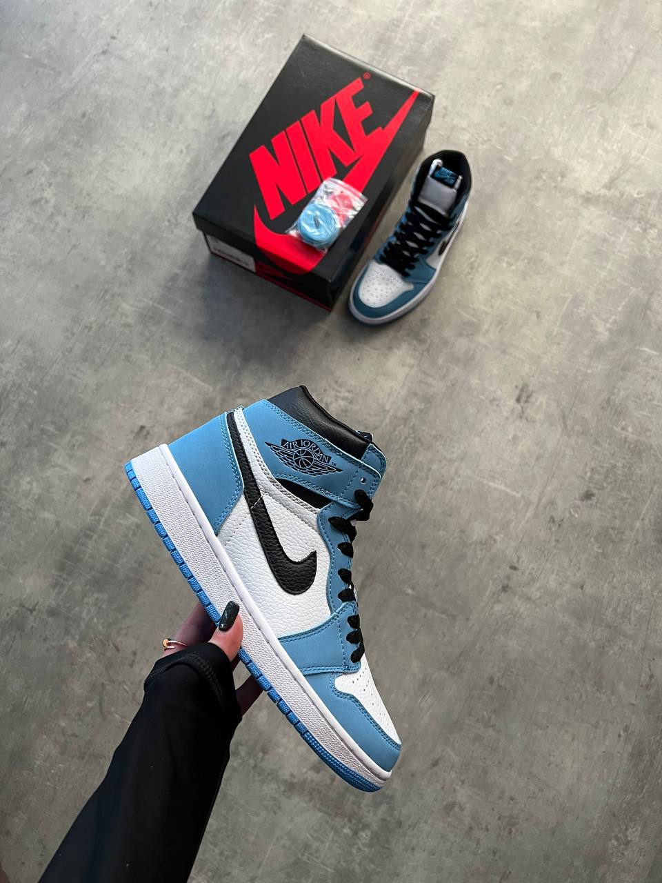 Nike Air Jordan ,,University Blue”