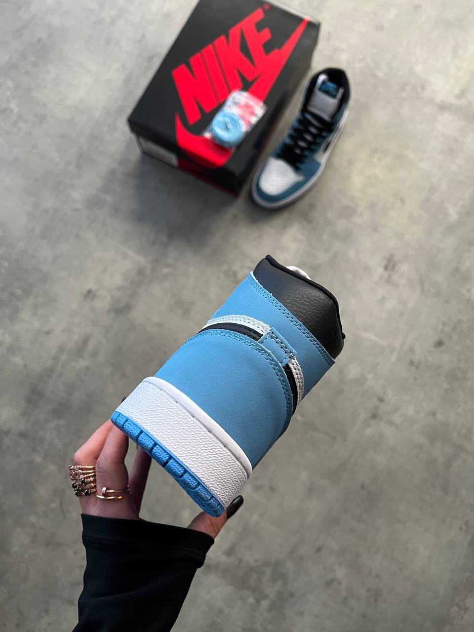 Nike Air Jordan ,,University Blue”