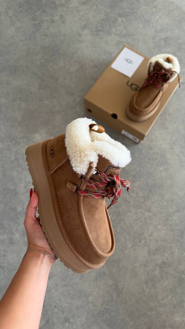UGG FUNKARRA BOOTS