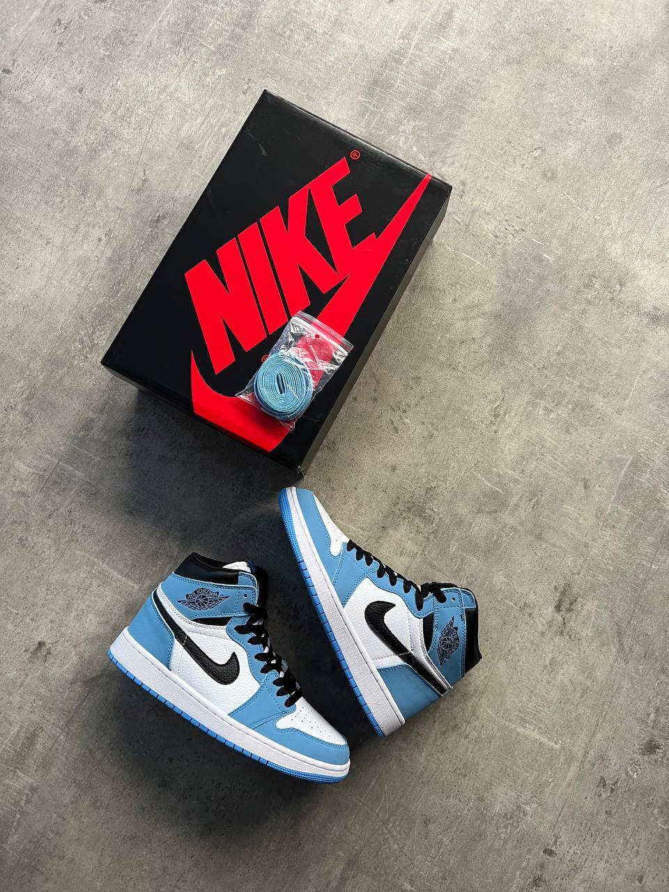 Nike Air Jordan ,,University Blue”