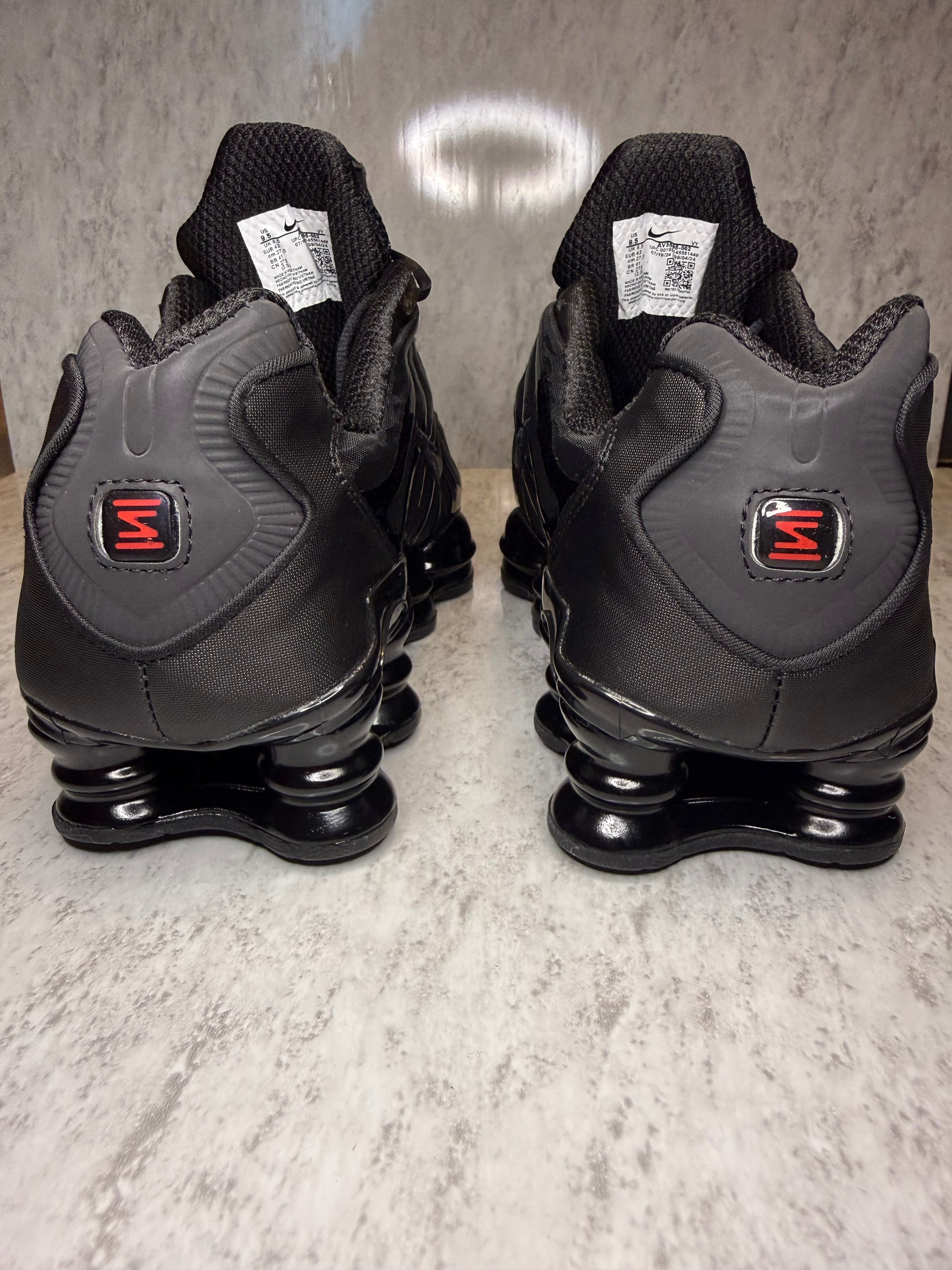 Nike Shox Black