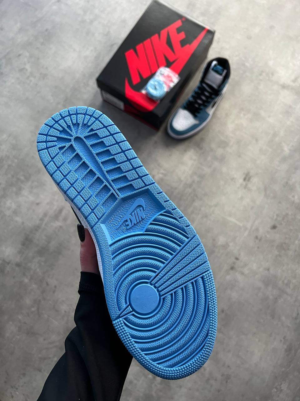 Nike Air Jordan ,,University Blue”