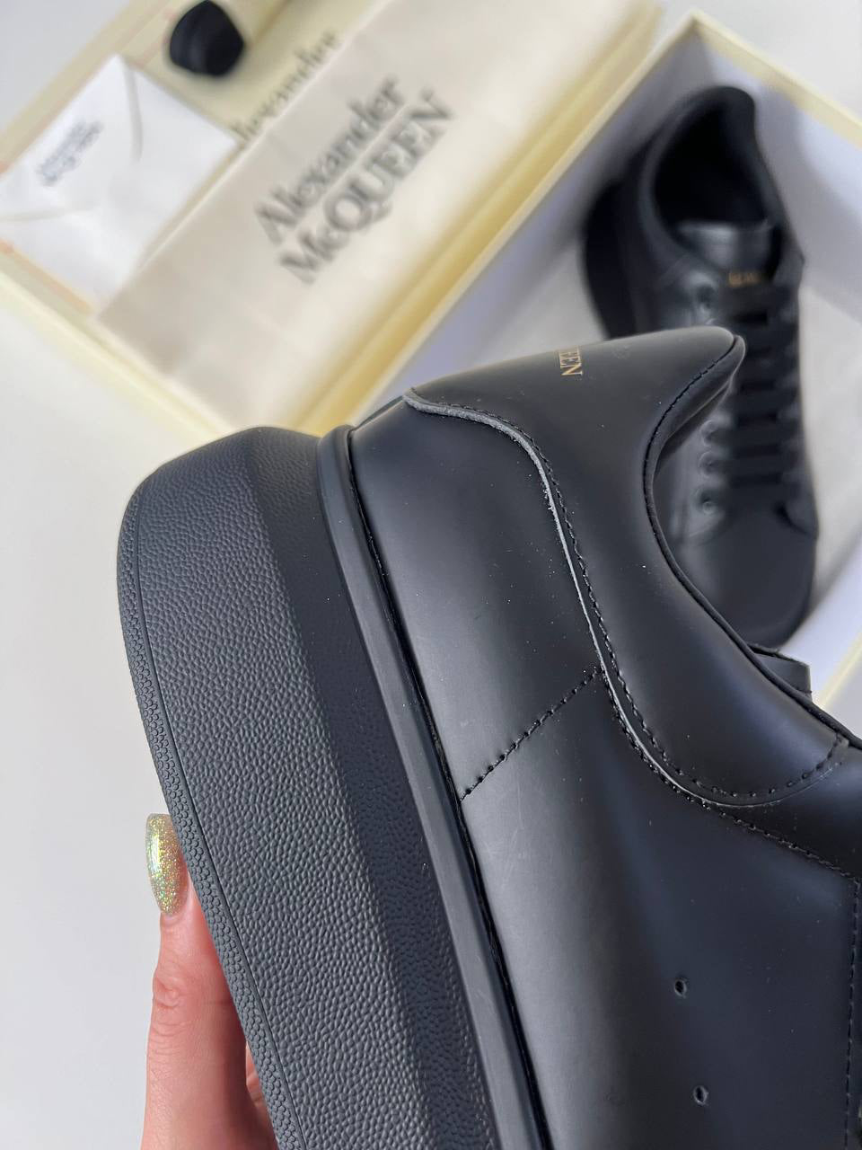 Alexander McQUEEN BLACK