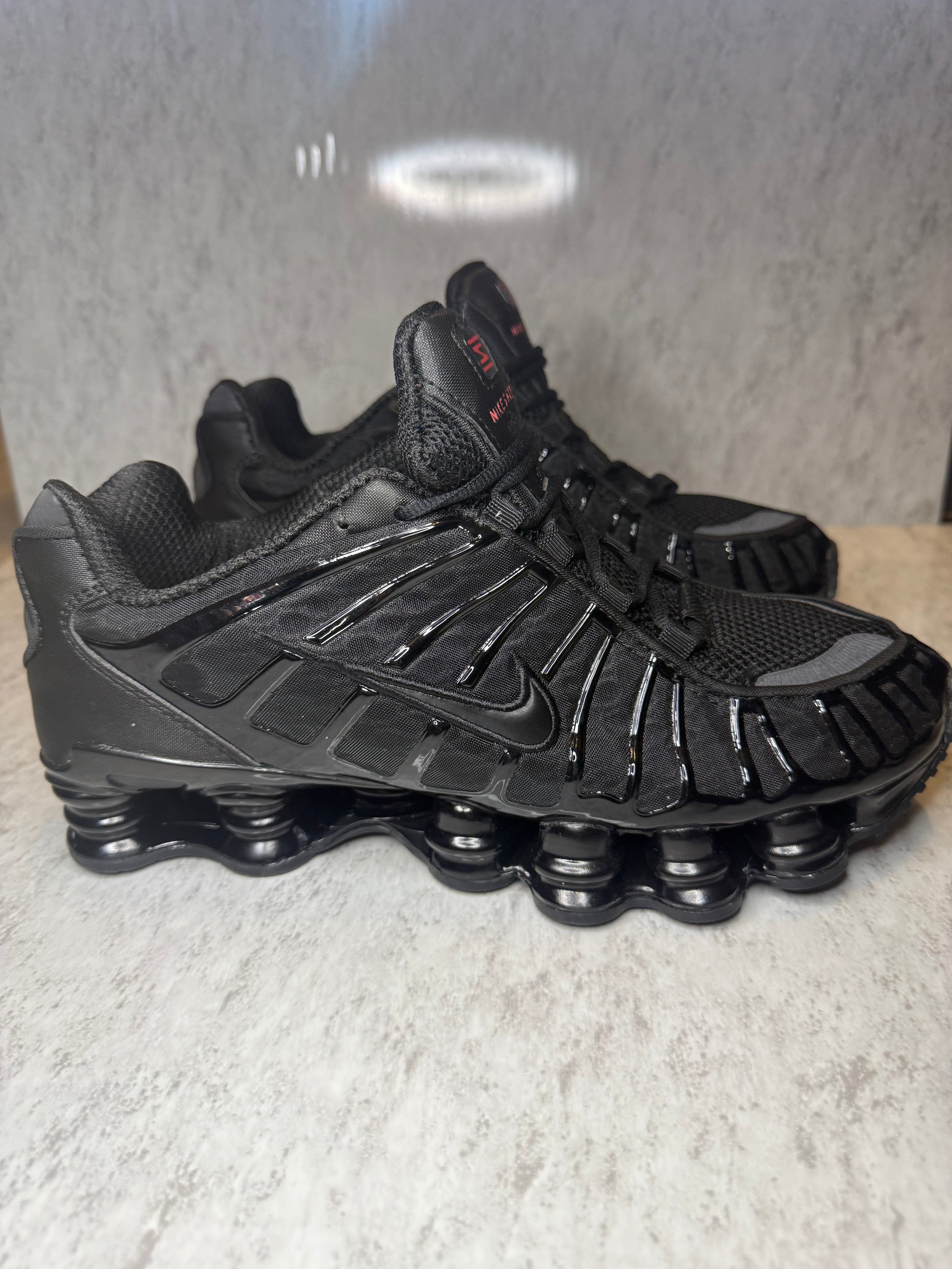 Nike Shox Black