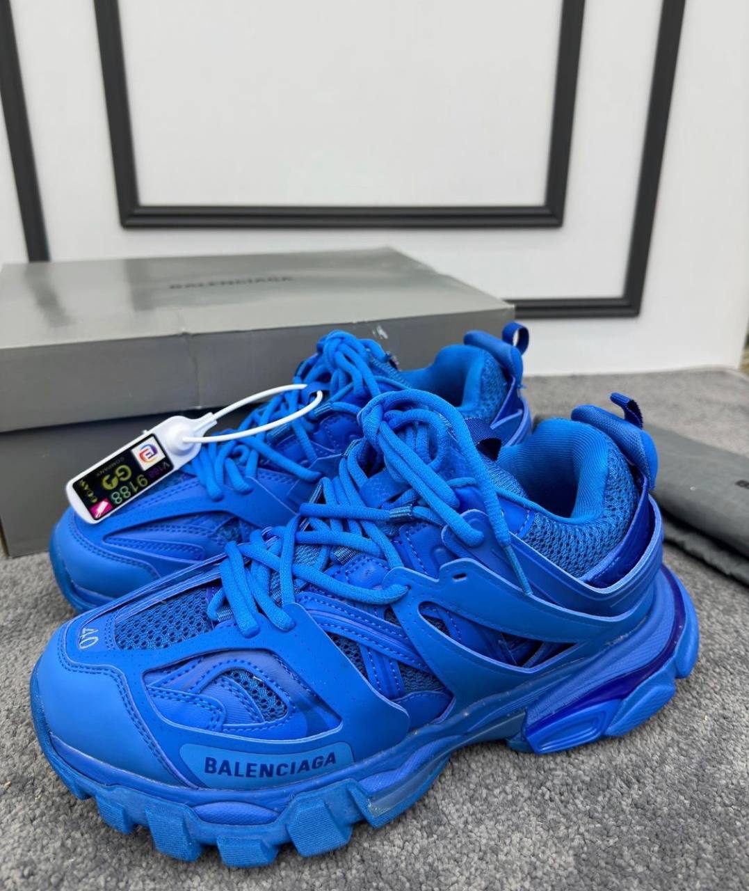 BALENCIAGA TRACK
