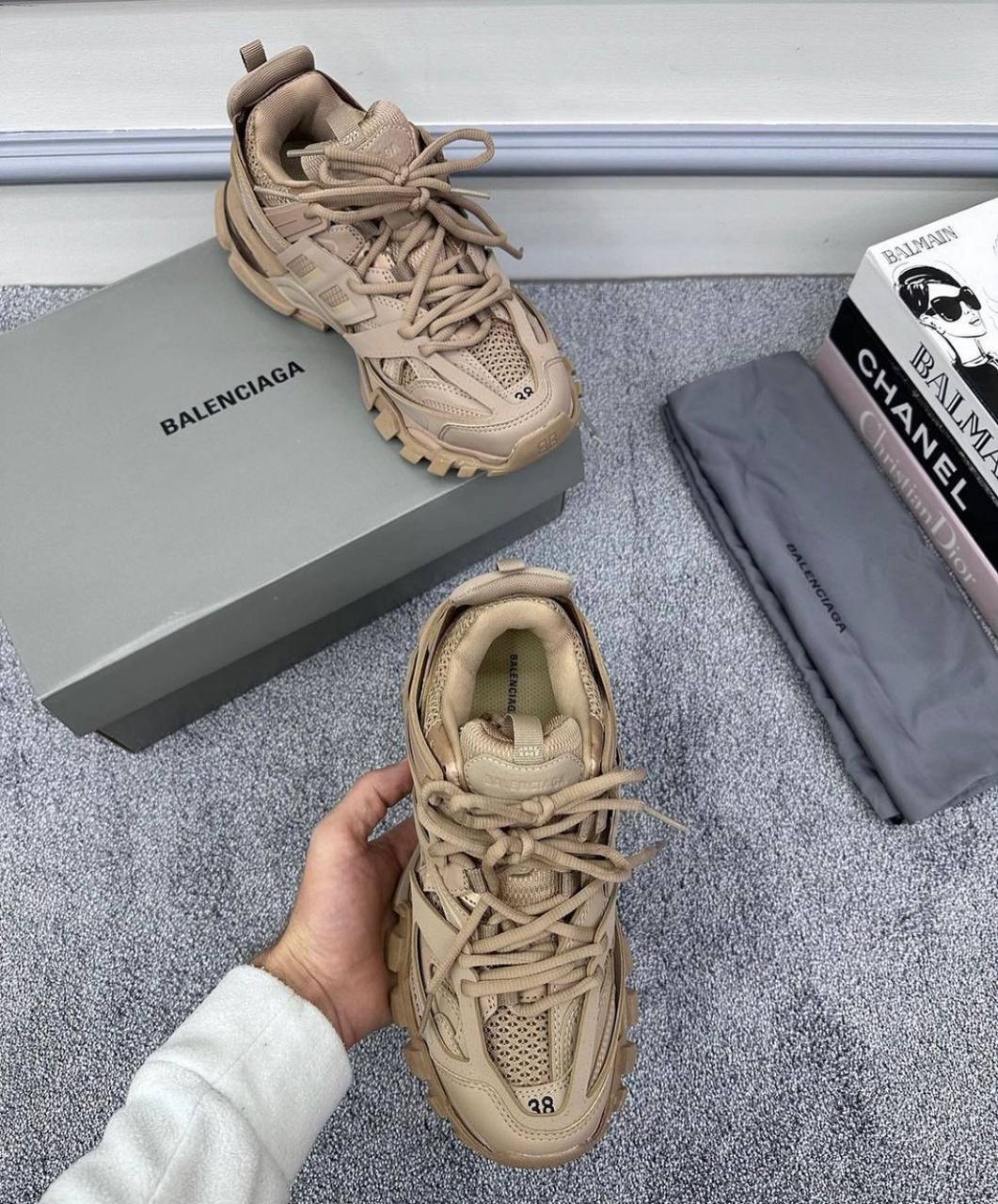 BALENCIAGA TRACK