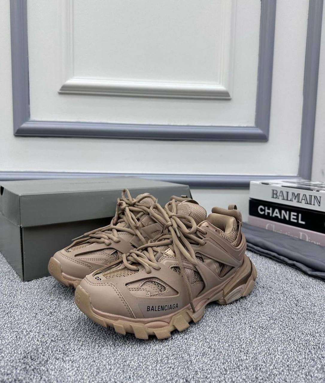 BALENCIAGA TRACK