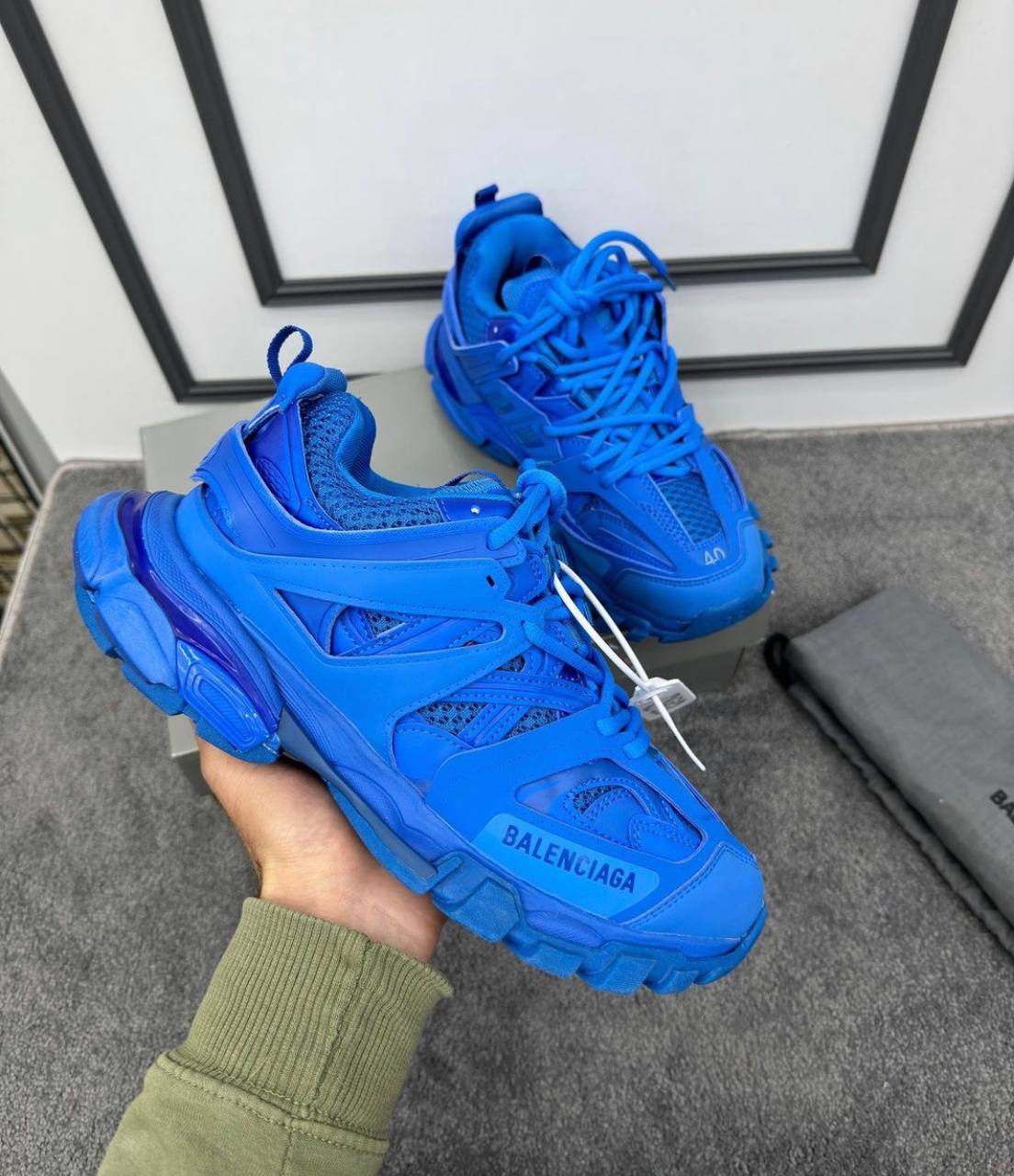 BALENCIAGA TRACK