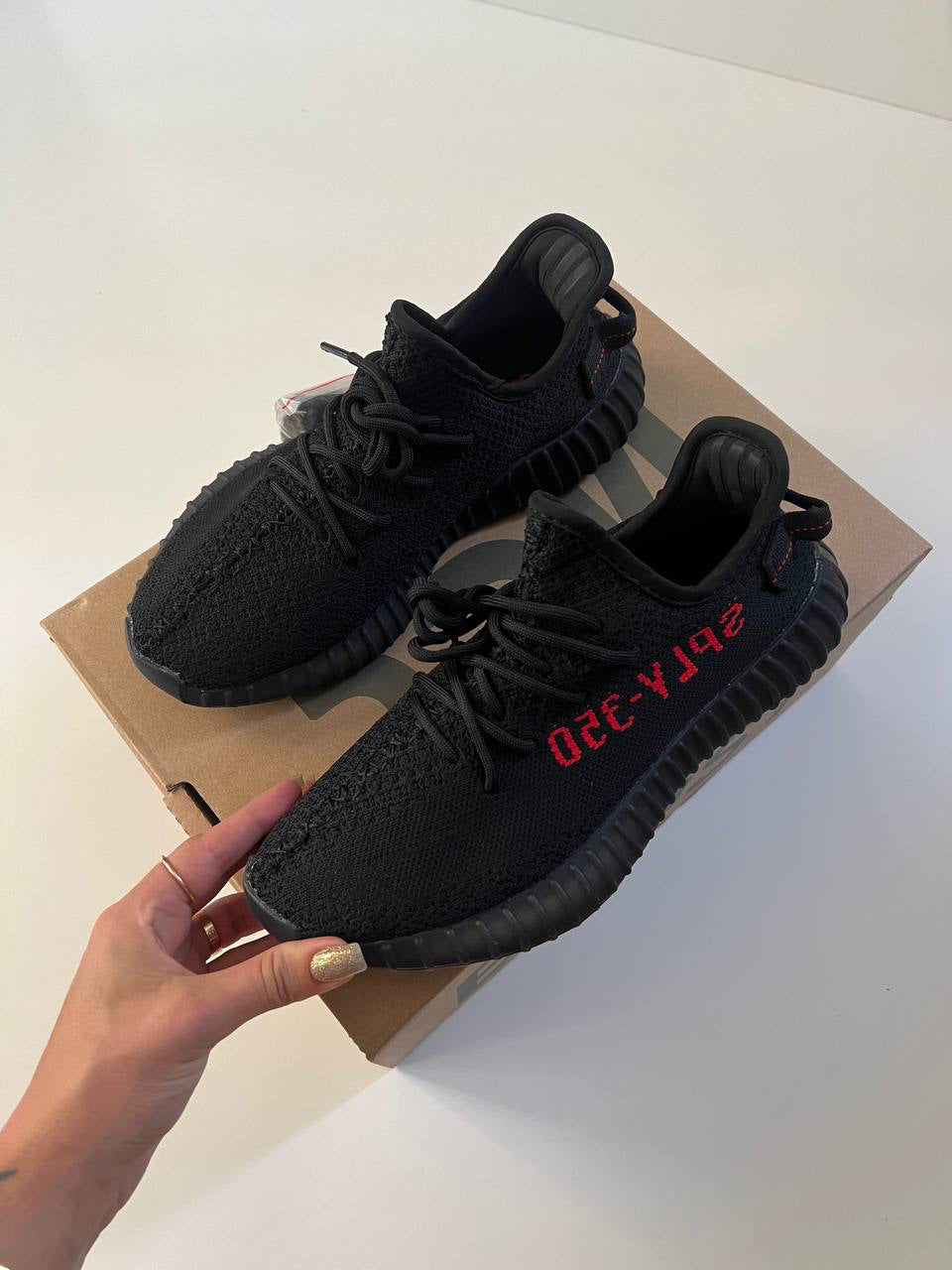 Yeezy Boost 350 V2 ,,BRED''