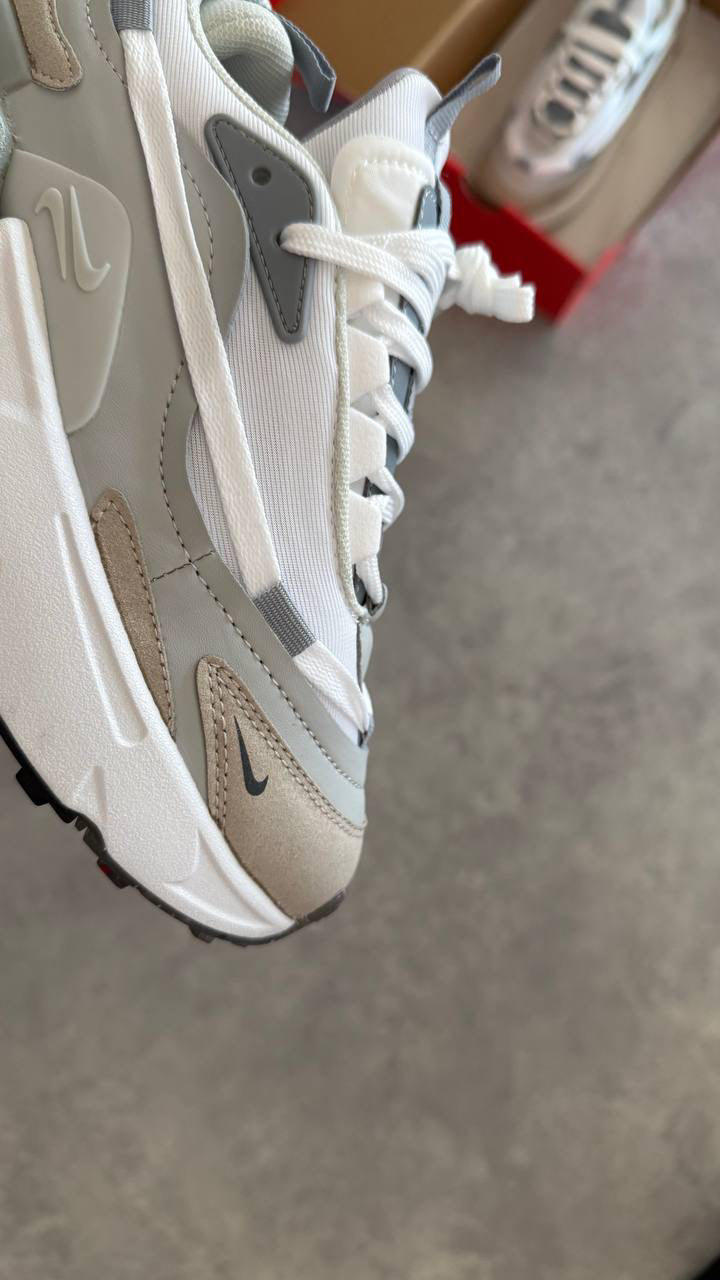 Nike Furyosa ,,Phantom''