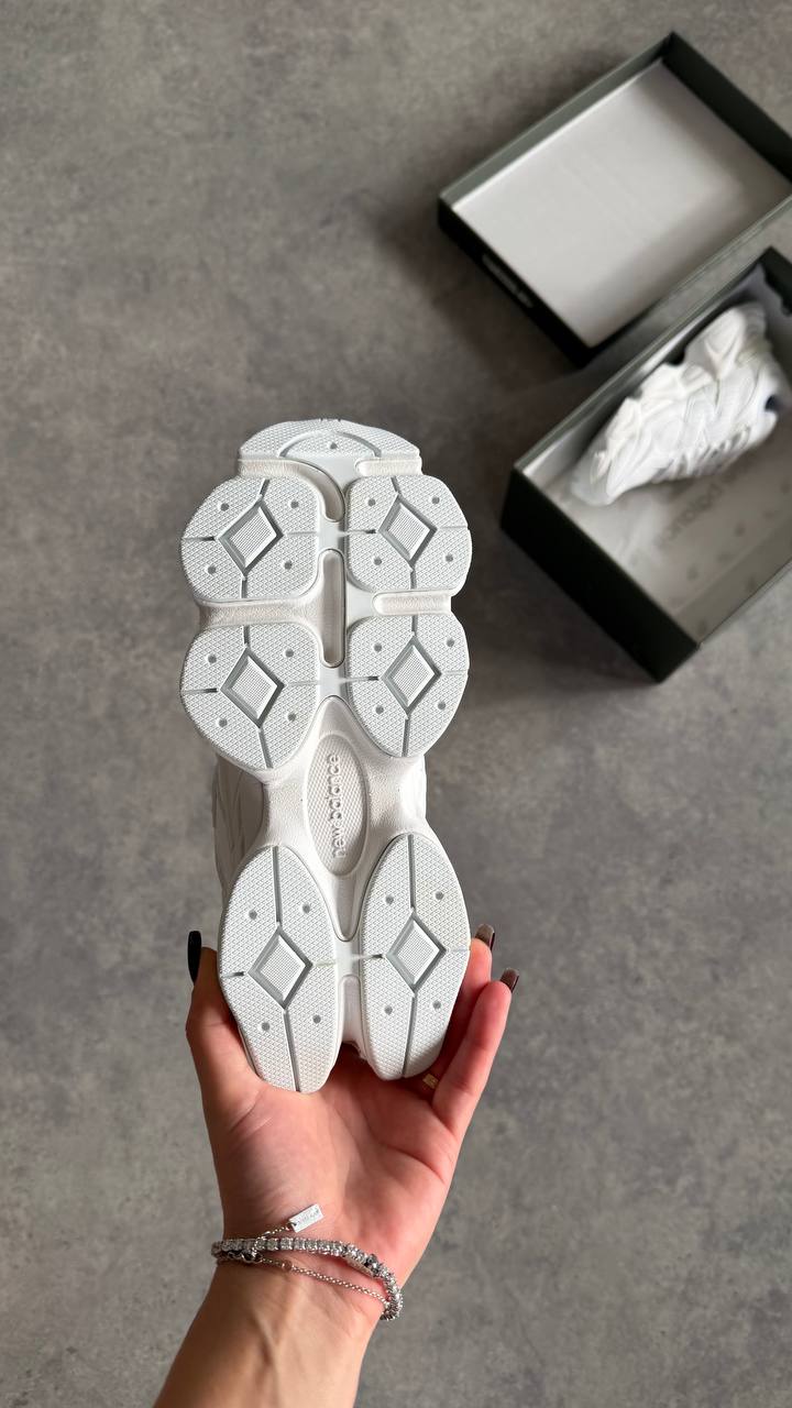 New Balance 9060 Triple White