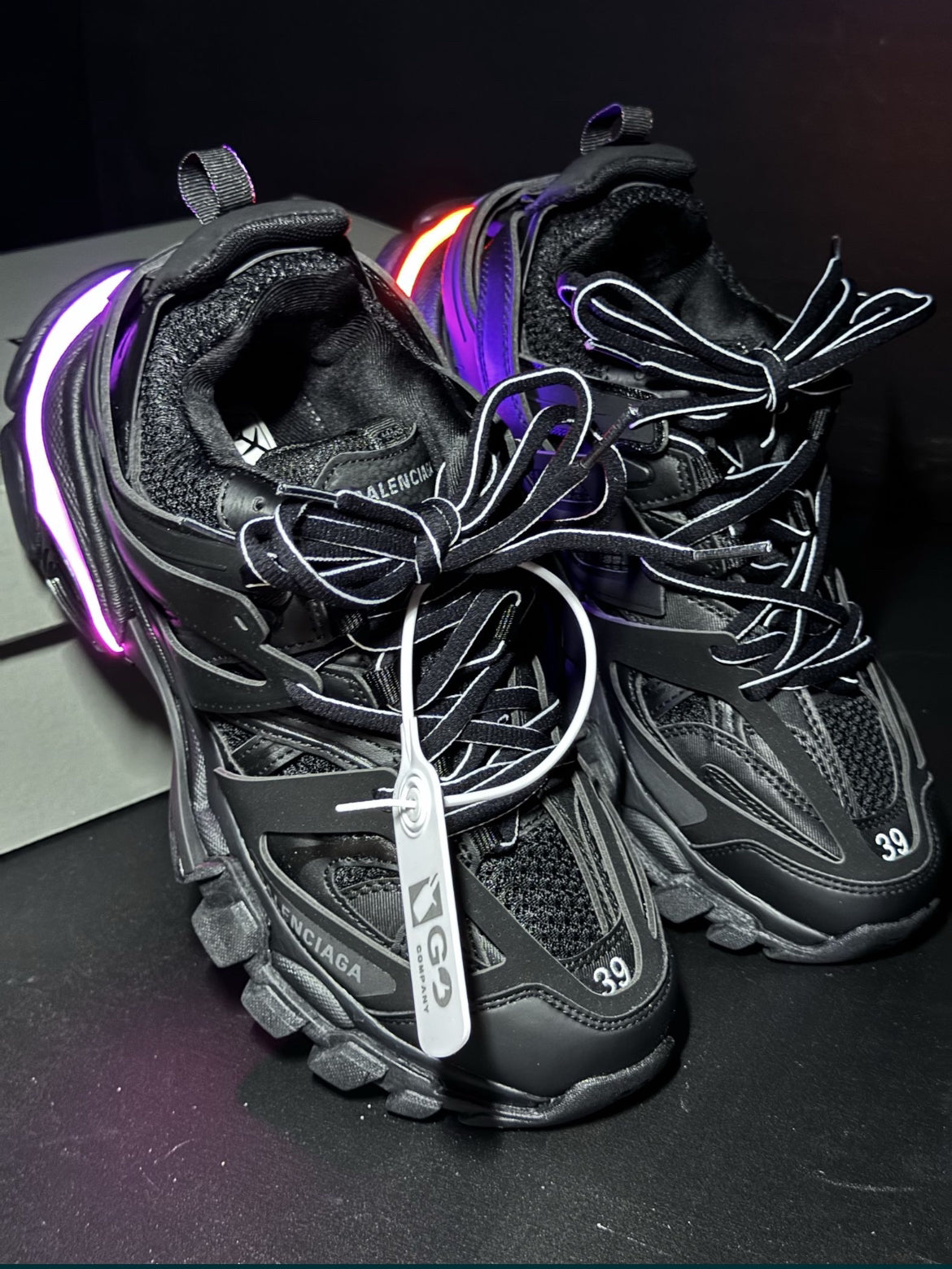 Balenciaga led track online