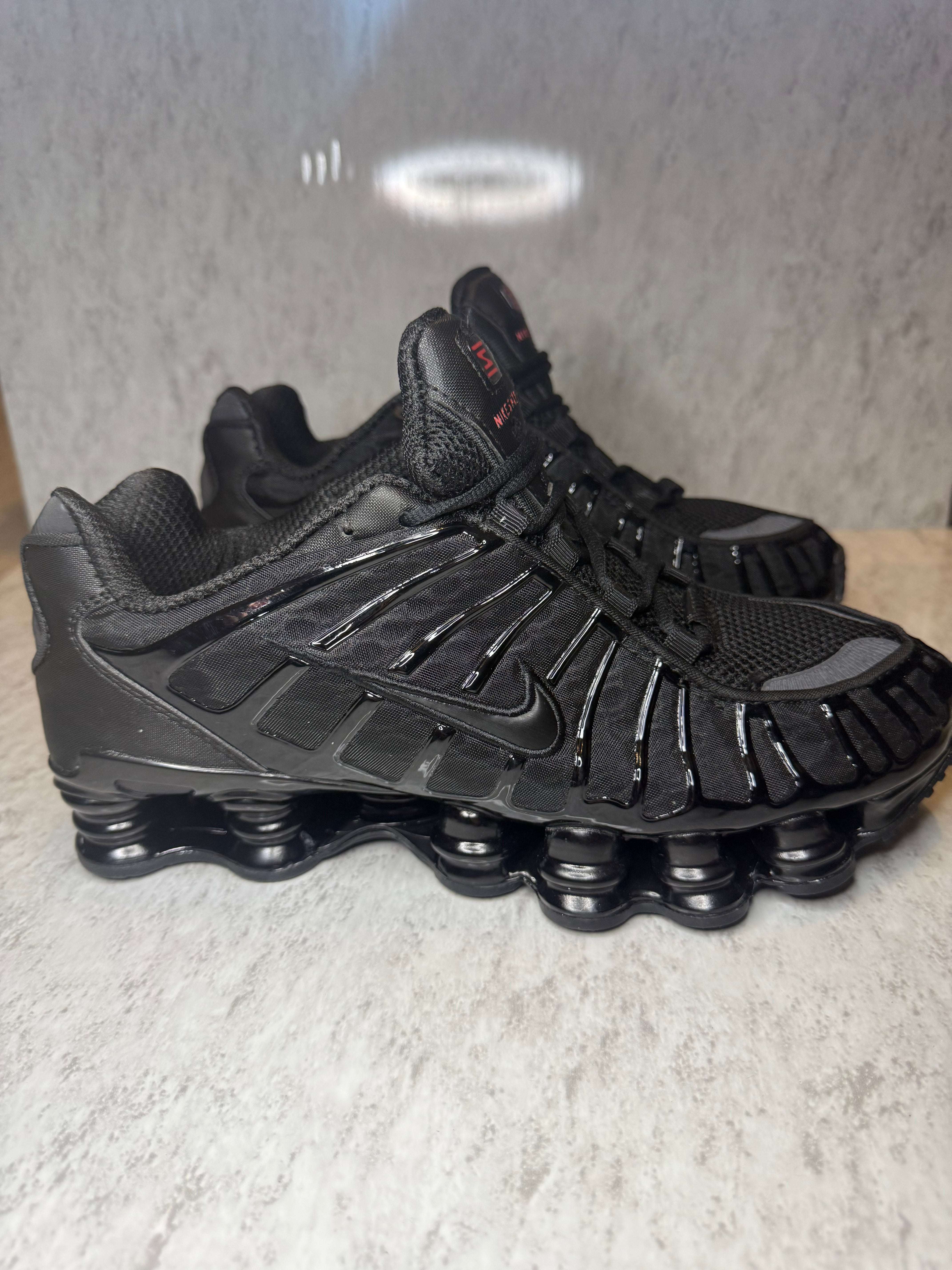 Nike Shox Black