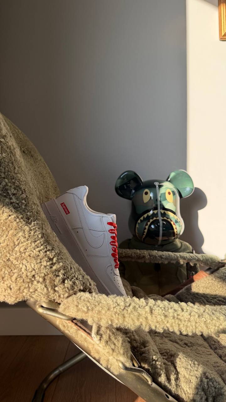 Nike Air Force 1 X Supreme