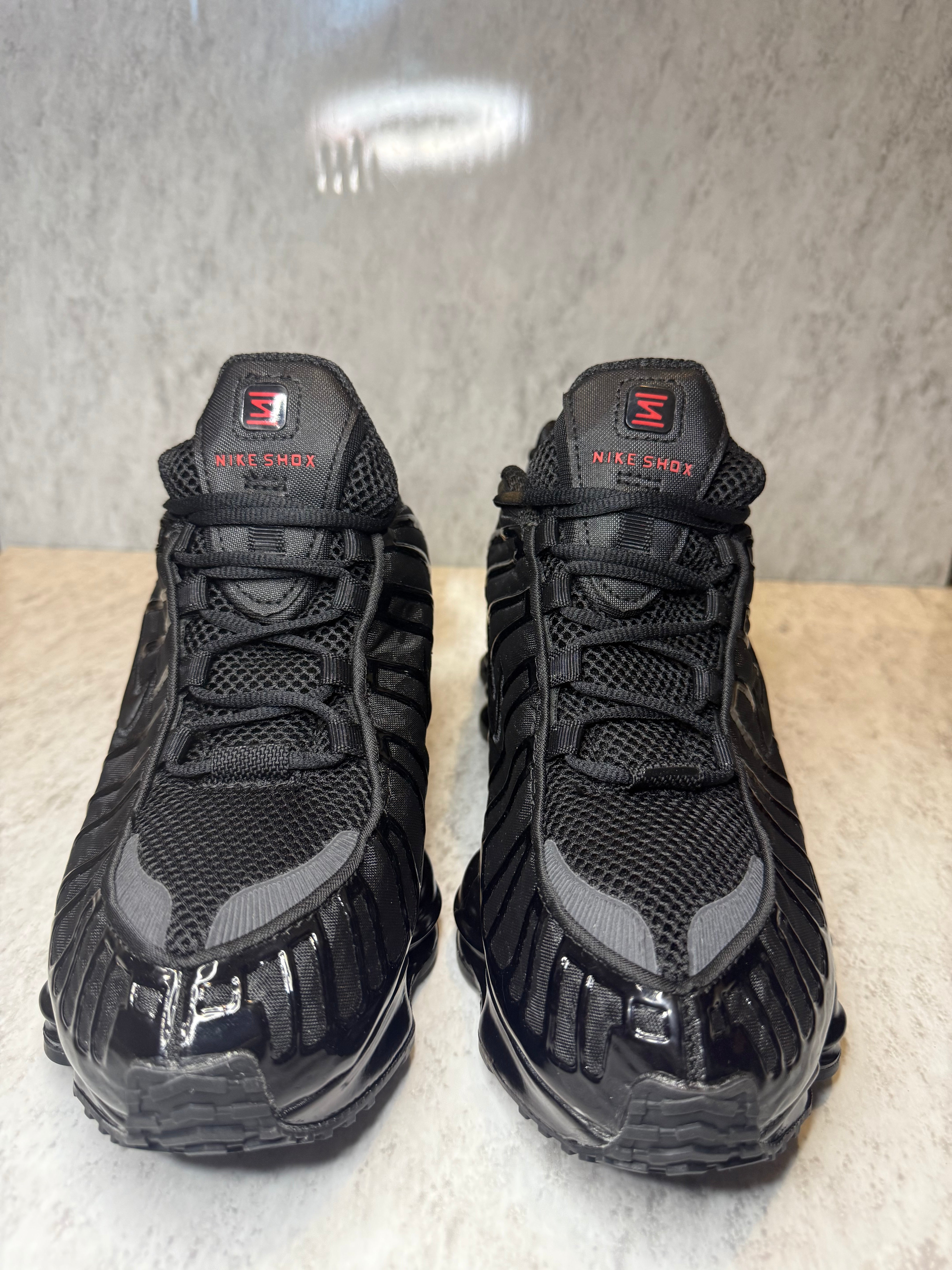 Nike Shox Black
