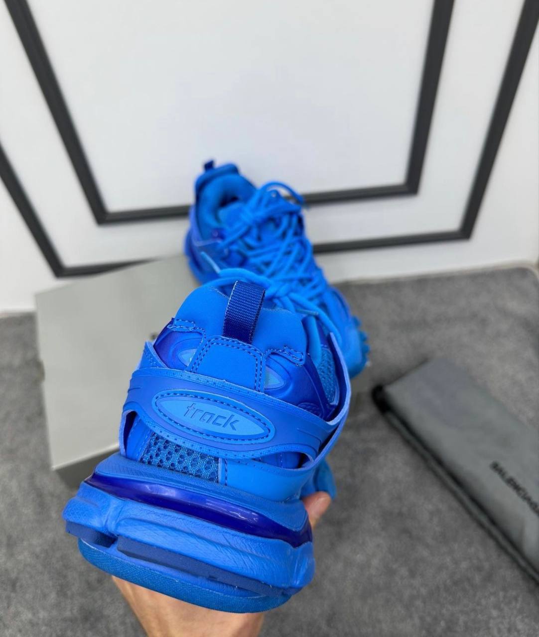BALENCIAGA TRACK