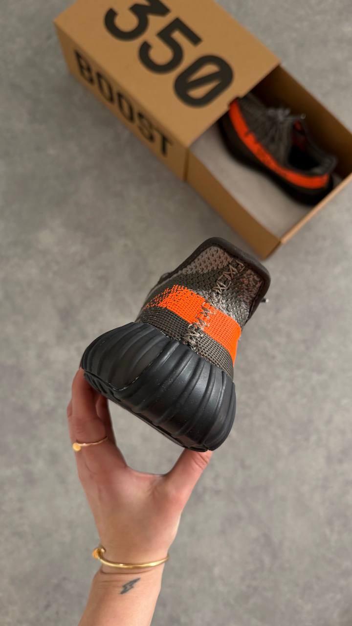 Yeezy Carbon Beluga