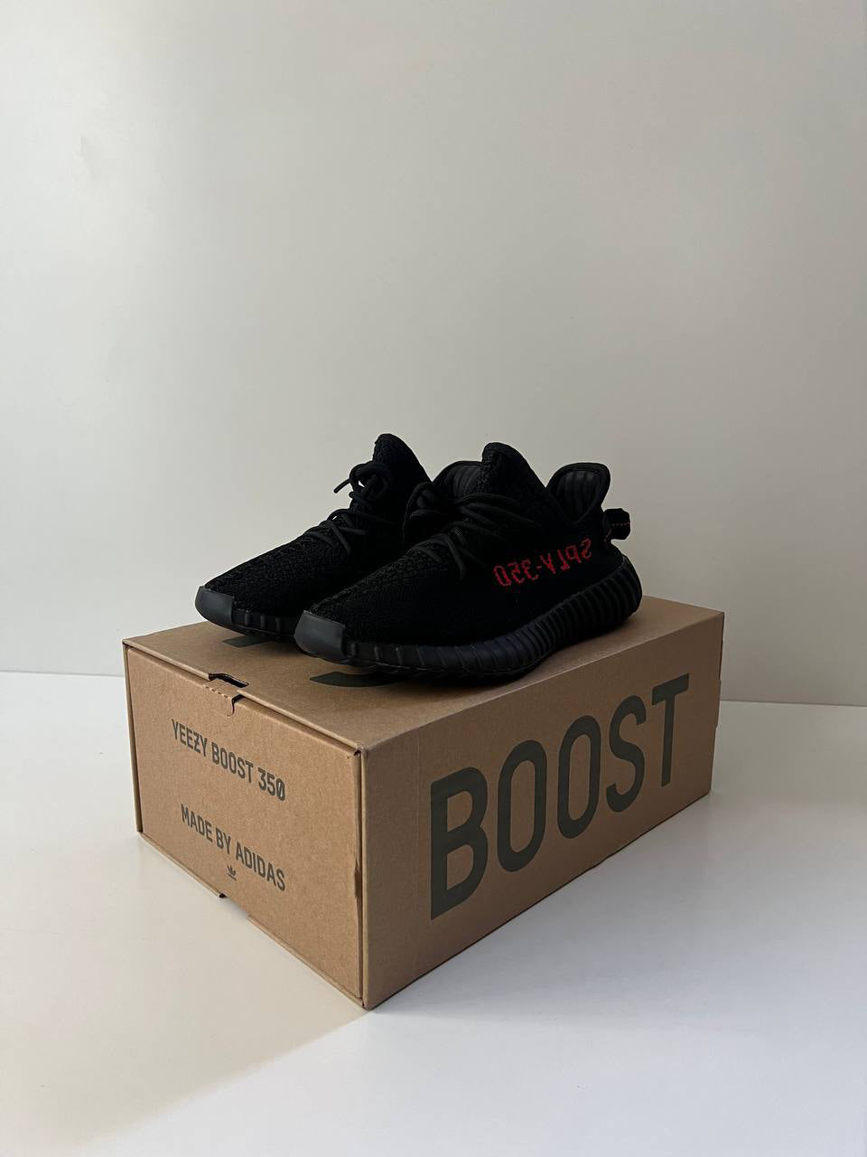 Yeezy Boost 350 V2 ,,BRED''