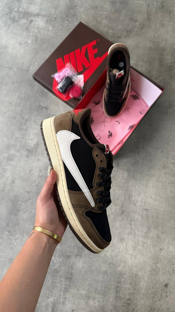 Air Jordan 1 Low Travis Scott ,,Dark Mocha''