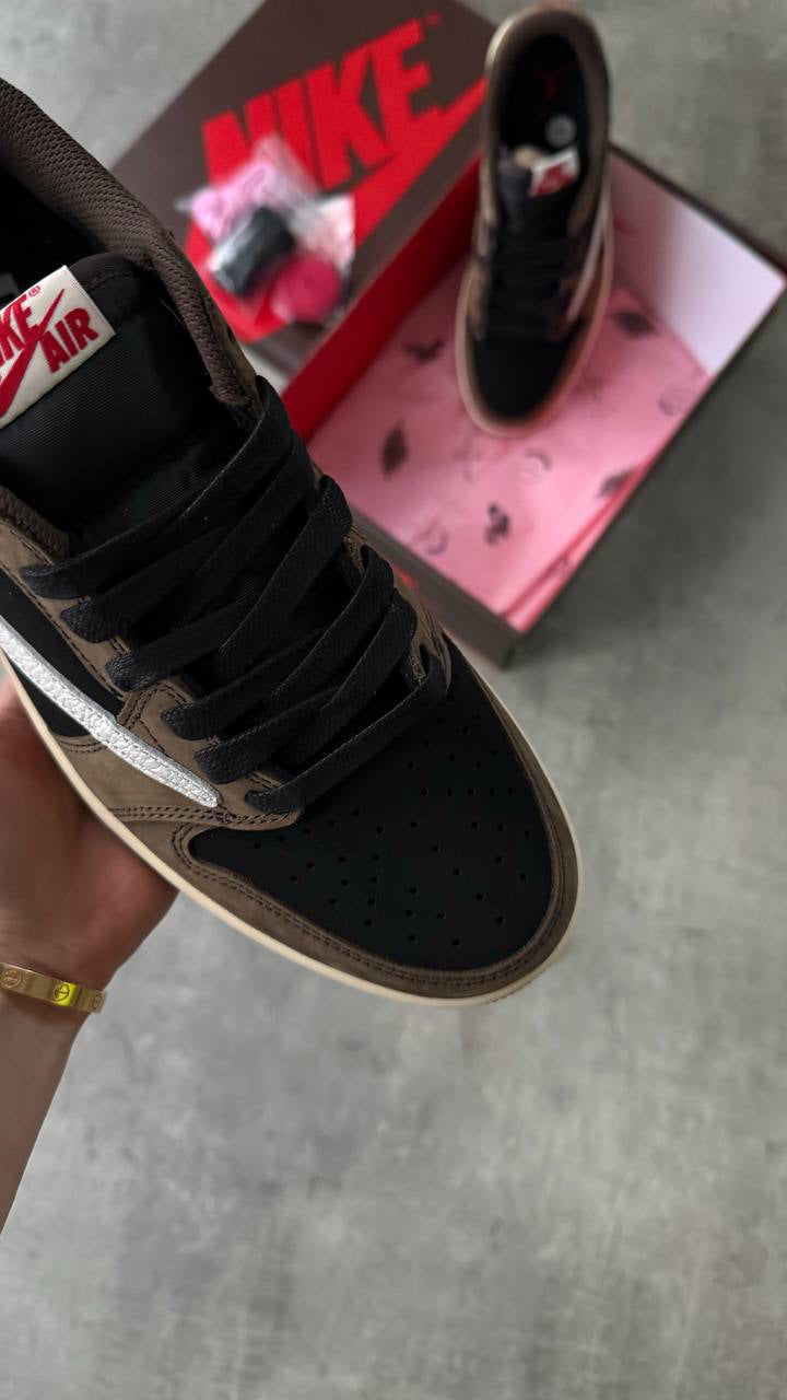 Air Jordan 1 Low Travis Scott ,,Dark Mocha''