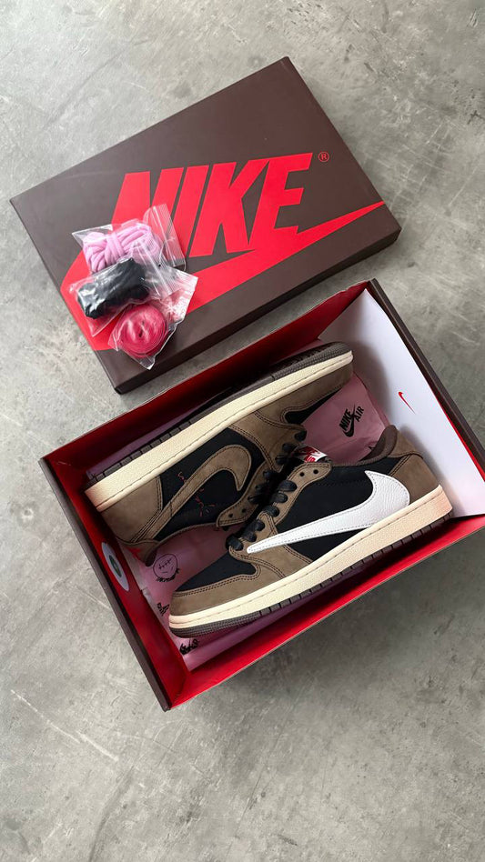 Air Jordan 1 Low Travis Scott ,,Dark Mocha''