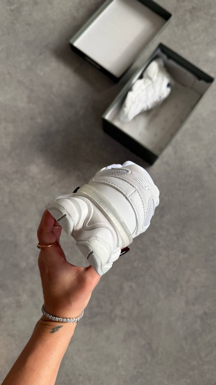 New Balance  9060 Triple White