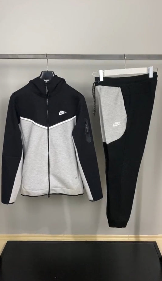 Nike Tech Fleece PANDA EDITION