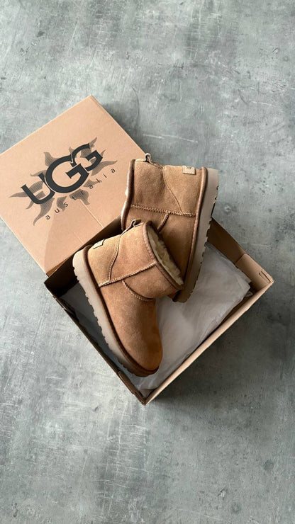 UGG CLASSIC