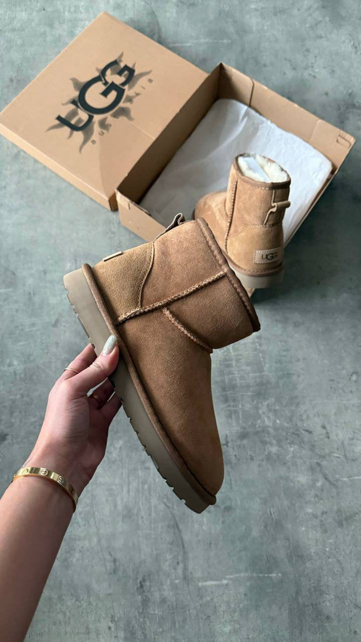 UGG CLASSIC