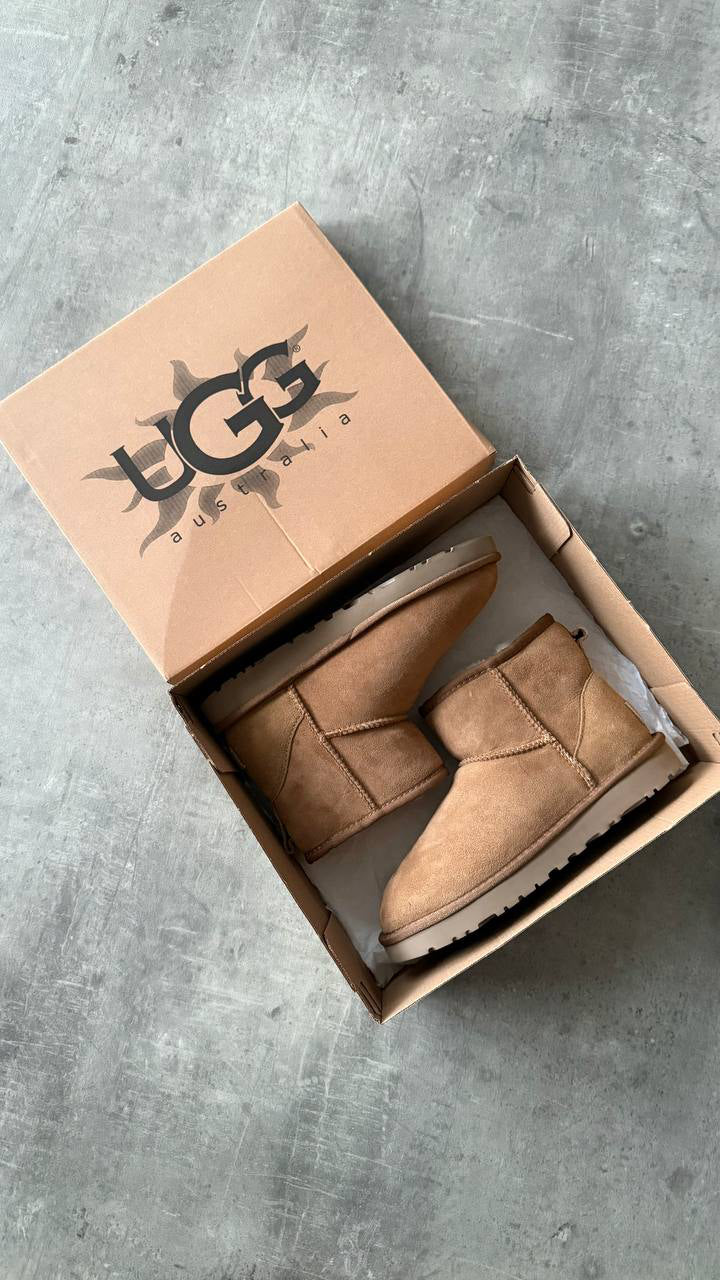 UGG CLASSIC